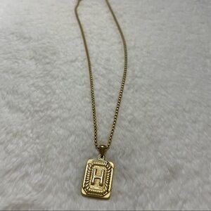H, I Initial Necklace_Square Shape